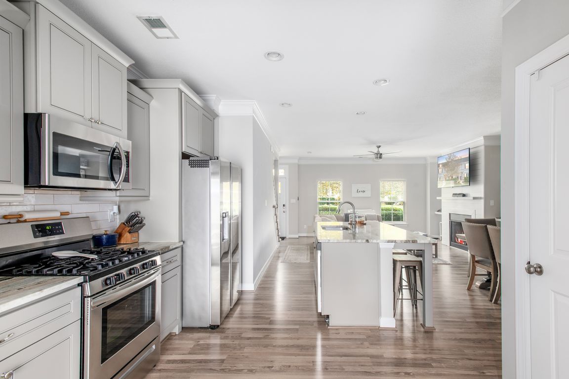 next background image