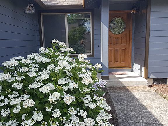 2nd image of 2631 NE Laura St