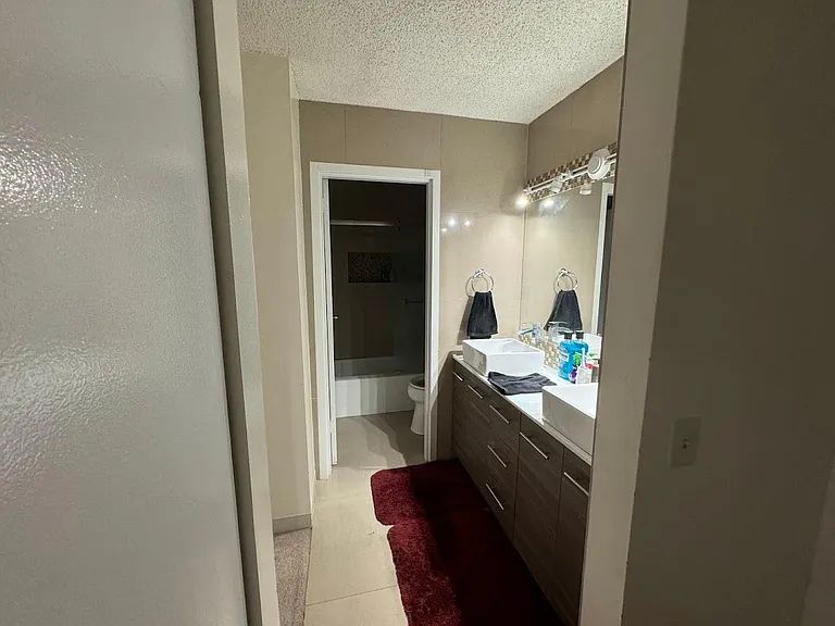 200 N Dearborn St #1602 — Photo 11