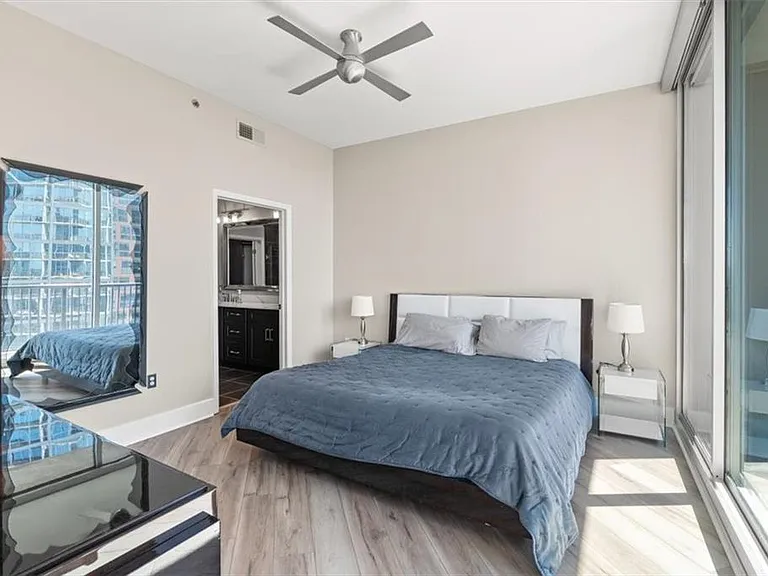 1080 Peachtree St NE #2110 — Photo 19