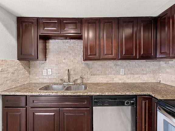 2nd image of 19510 Nehoc Ln
