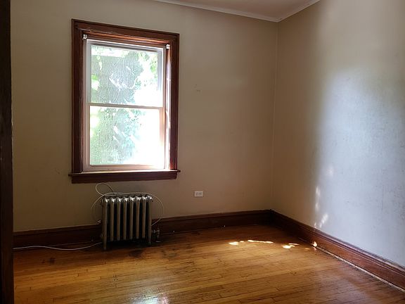 3rd image of 6601 S Washtenaw Ave #1