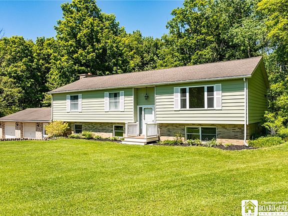 4th image of 2650 Christy Ln