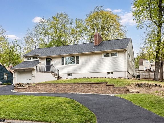 3rd image of 62 Elmwood Ter