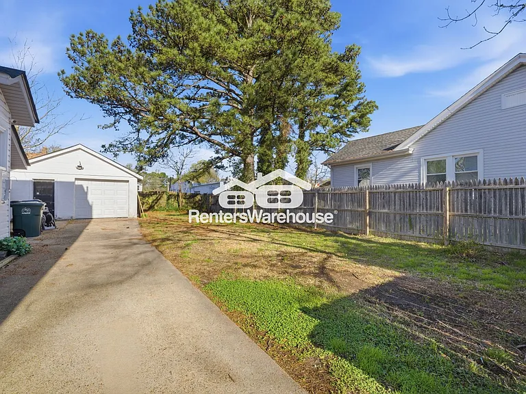 2729 Somme Ave — Photo 33
