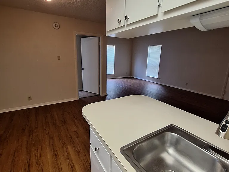 8207 Hood Cir #B — Photo 14