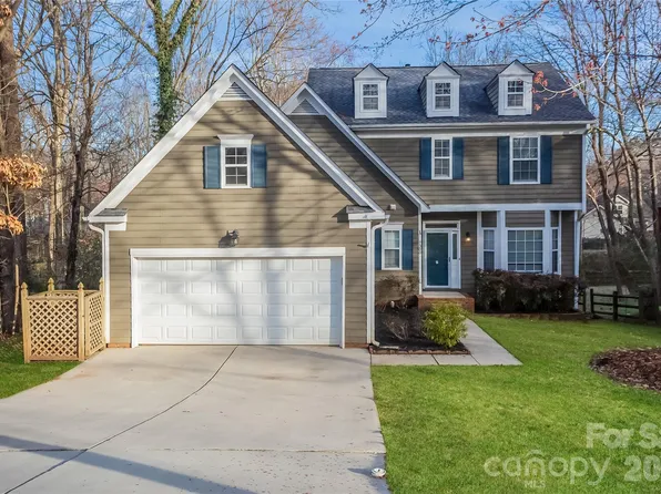 7300 Reynard Ln, Charlotte, NC 28215