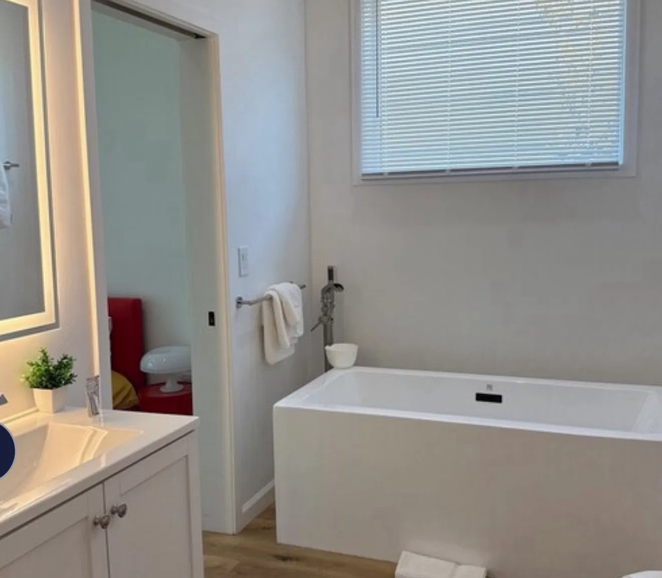 3 bed, 2.5 bath, 2176 sqft, $4,995 — Photo 3