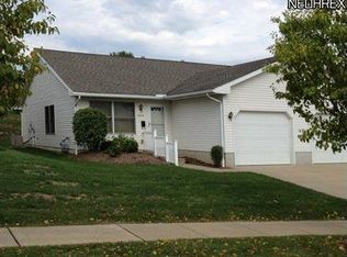 385 Spruce St, Barberton, OH 44203