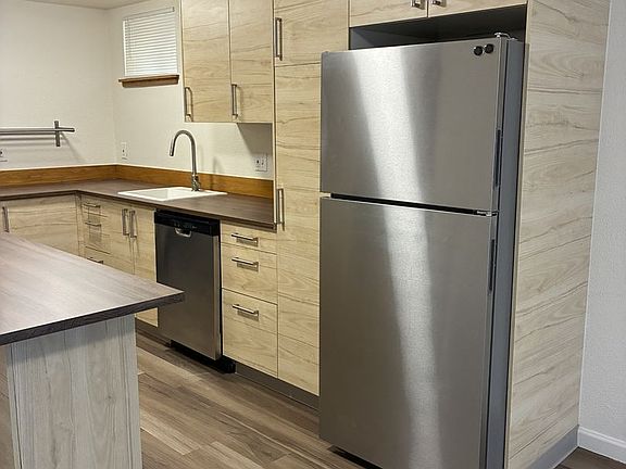 5th image of 850 NE 67th Ave #862B