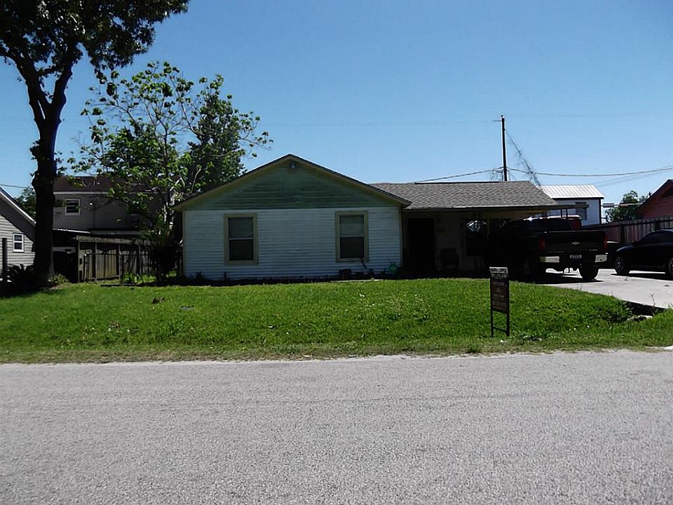 1st image of 306 Twin Oaks St