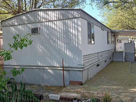 5th image of 11705 Parey Ave Unit 9