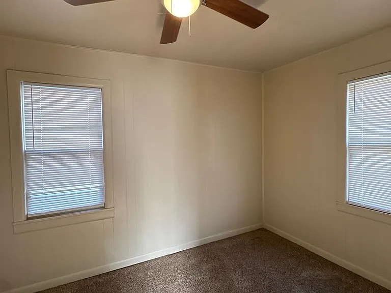 2503 N Adams St — Photo 10