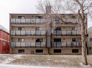 1821 S 17a St SW #101, Calgary, AB T2T 4R7