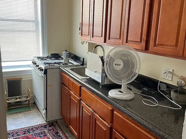 487 Montgomery St #3F — Photo 5
