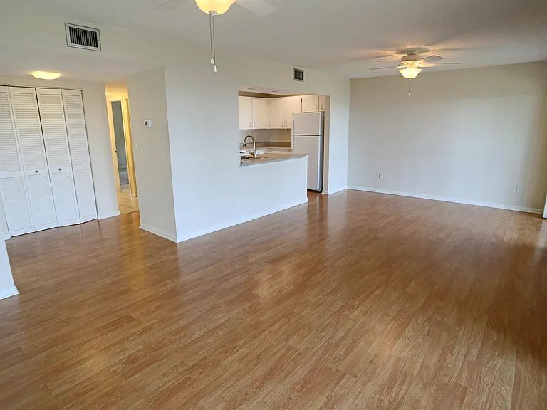 40 Andalusia Ct #40 — Photo 8