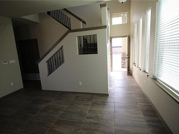 4th image of 13277 Kestrel Ave
