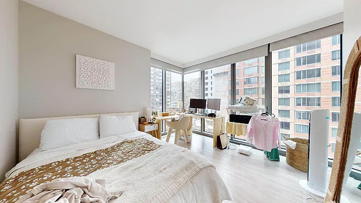 Rented by Bond New York | media 34