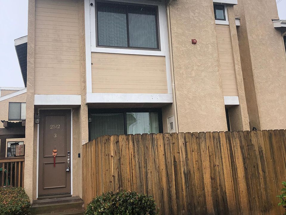 1st image of 2512 Curtis Ave