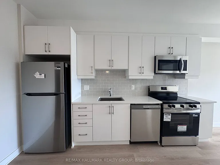 2370 Tenth Line Rd #302 — Photo 6
