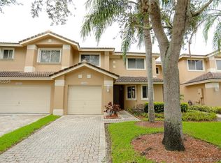 15885 SW 11th St, Pembroke Pines, FL 33027