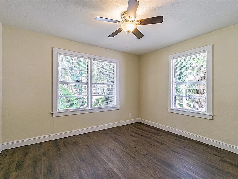 505 E Virginia Ave — Photo 12