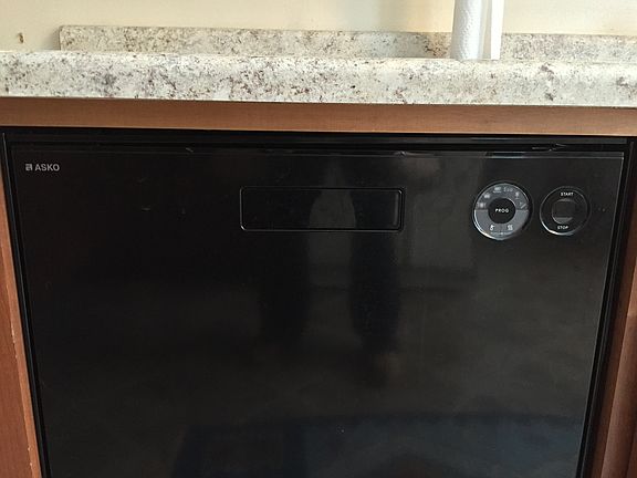 Asko dishwasher brand new