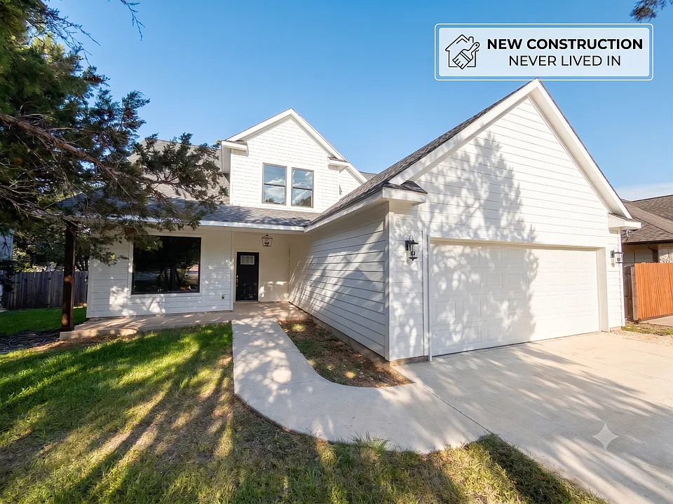 8 Honeysuckle Ln