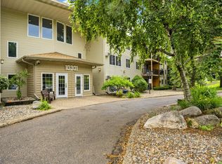 10301 Cedar Lake Rd APT 206, Minnetonka, MN 55305