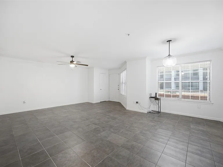 501 W 26th St #108 — Photo 15