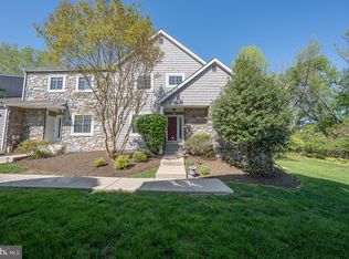 11 Lantern Ln #11, Wayne, PA 19087