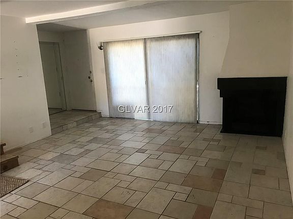 3rd image of 642 Brookway Ln