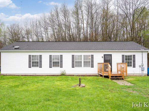 13309 Wabasis Ave NE, Cedar Springs, MI 49319