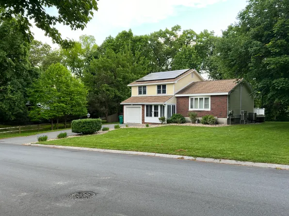 123 Lincoln Pkwy, Lowell, MA 01851