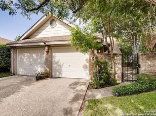 16 Courtside Cir, San Antonio, TX 78216