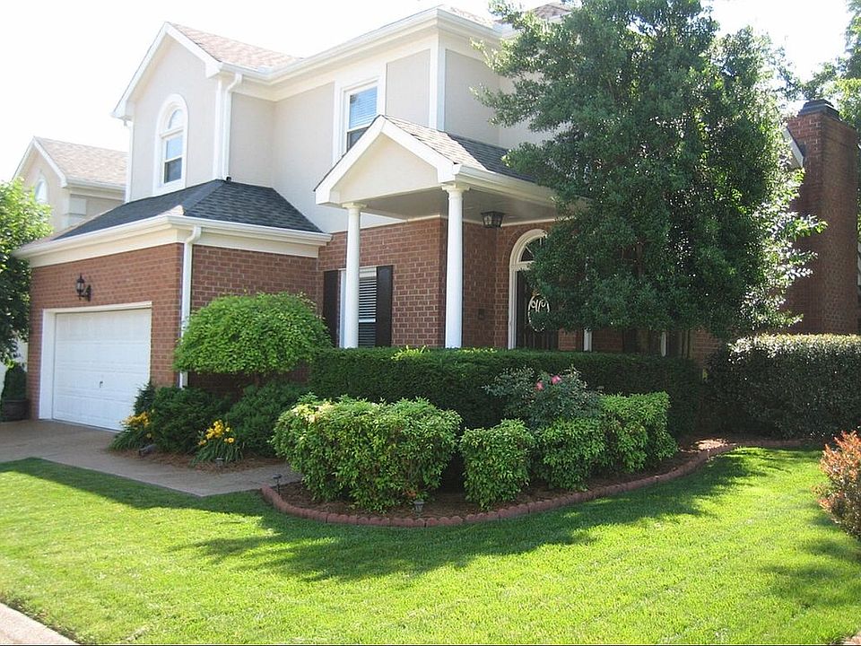 2nd image of 203 Deer Park Ln