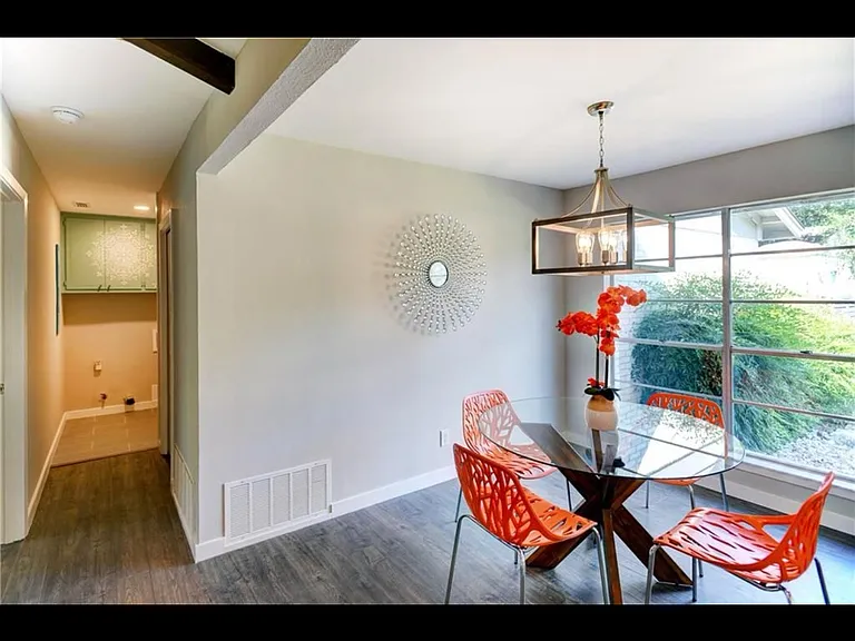 8200 Grayledge Dr — Photo 10