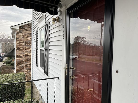 3rd image of 222 Edgewood Dr