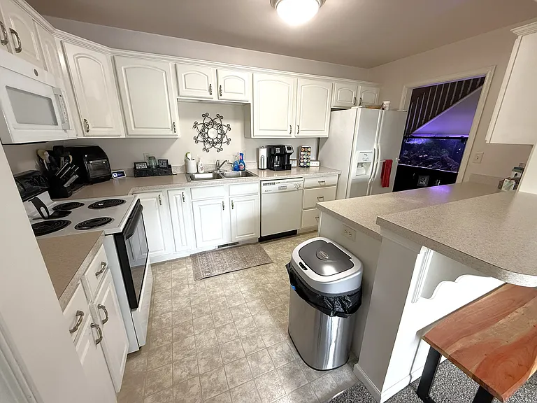 1176 Heron Ct — Photo 3
