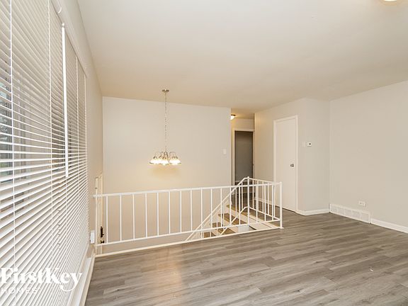 4th image of 22160 E Churchill Dr