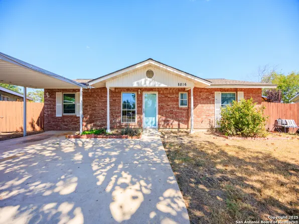 8816 Oakbrook St, San Antonio, TX 78221
