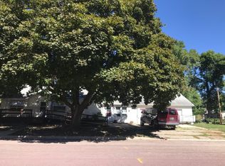 401 4th Ave N, Lakefield, MN 56150