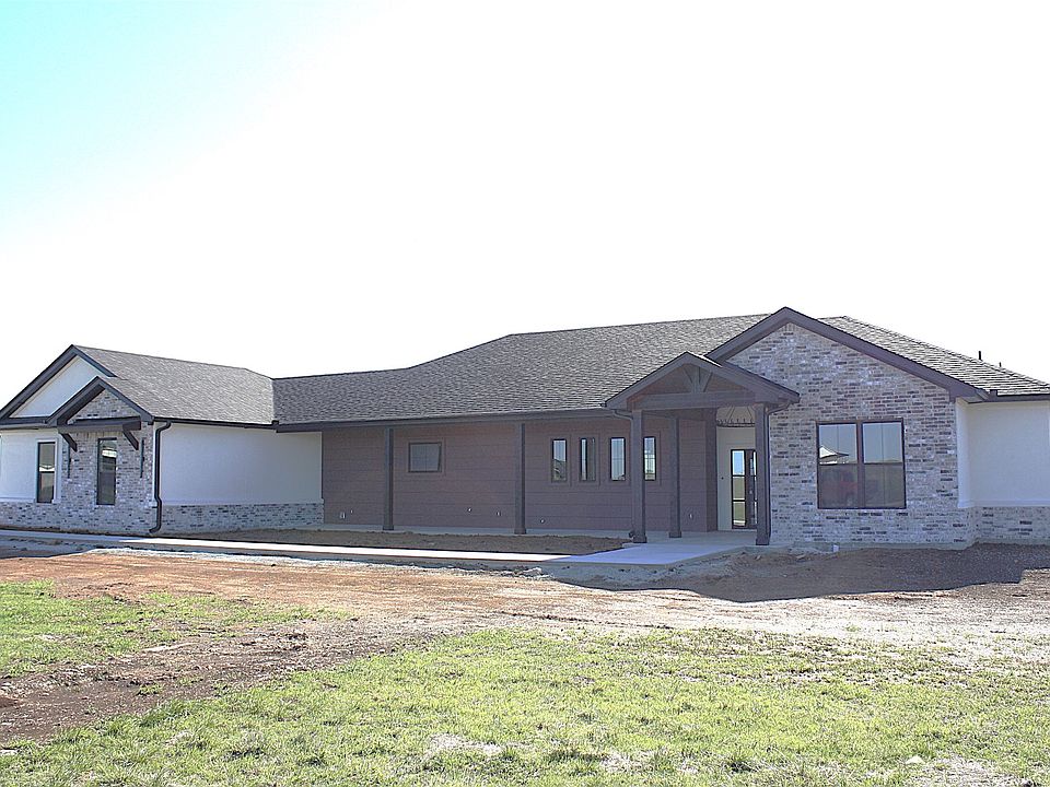 1st image of 611 Willow Moon Ranch Rd