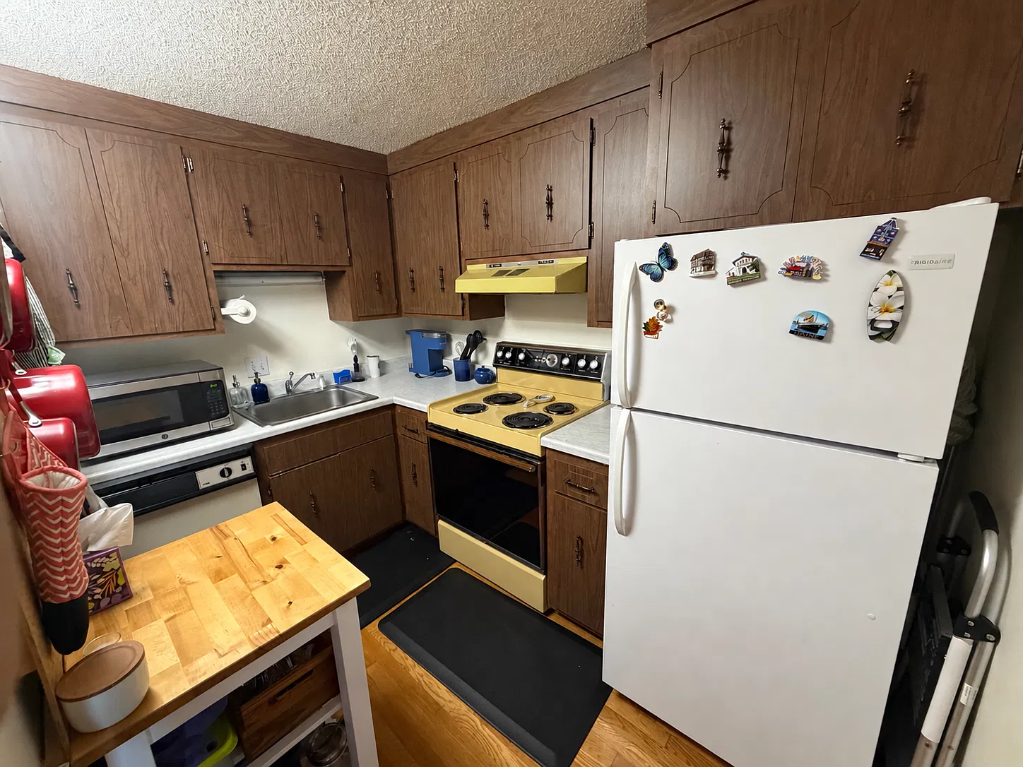 1 bed, 734 sqft, $2,250 — Photo 1