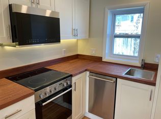 7046 Calamo St, Springfield, VA 22150