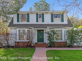 14926 Sutton St, Sherman Oaks, CA 91403