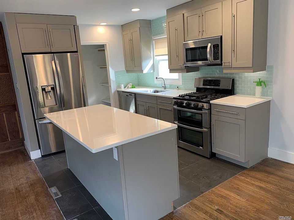 1st image of 15-70 208th St