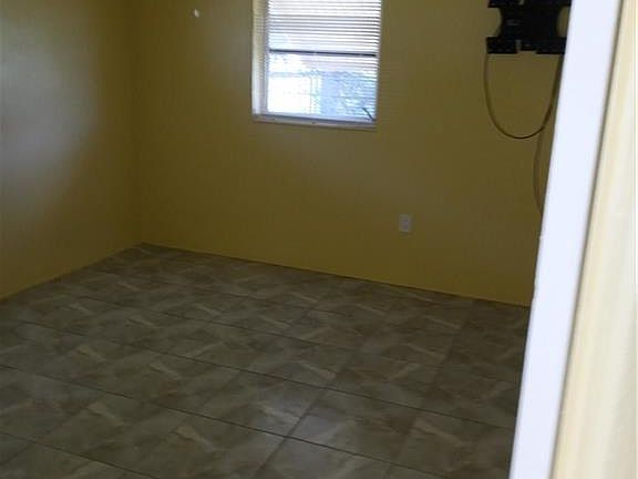5th image of 3017 Central Ave