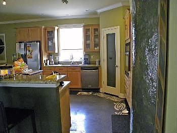 5th image of 6923 W End Blvd
