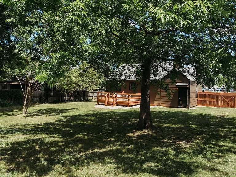 300 Osborne Dr — Photo 63